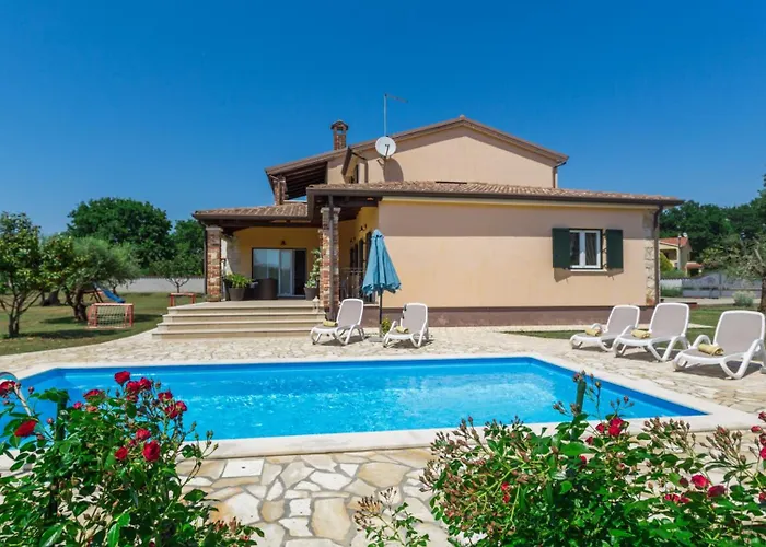 Apartamento Beautiful Pianta With Pool In Porec