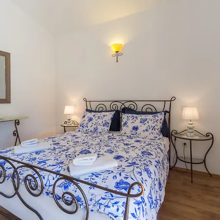 Beautiful Pianta With Pool In Porec Villa Kirmenjak