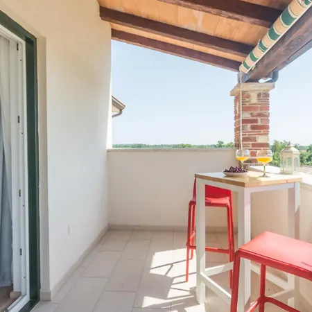 Beautiful Pianta With Pool In Porec Kirmenjak